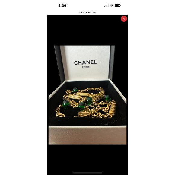 Vintage Chanel Gripoix Green Glass and Gilt Chain Necklace, Model 3129 - Picture 7 of 11